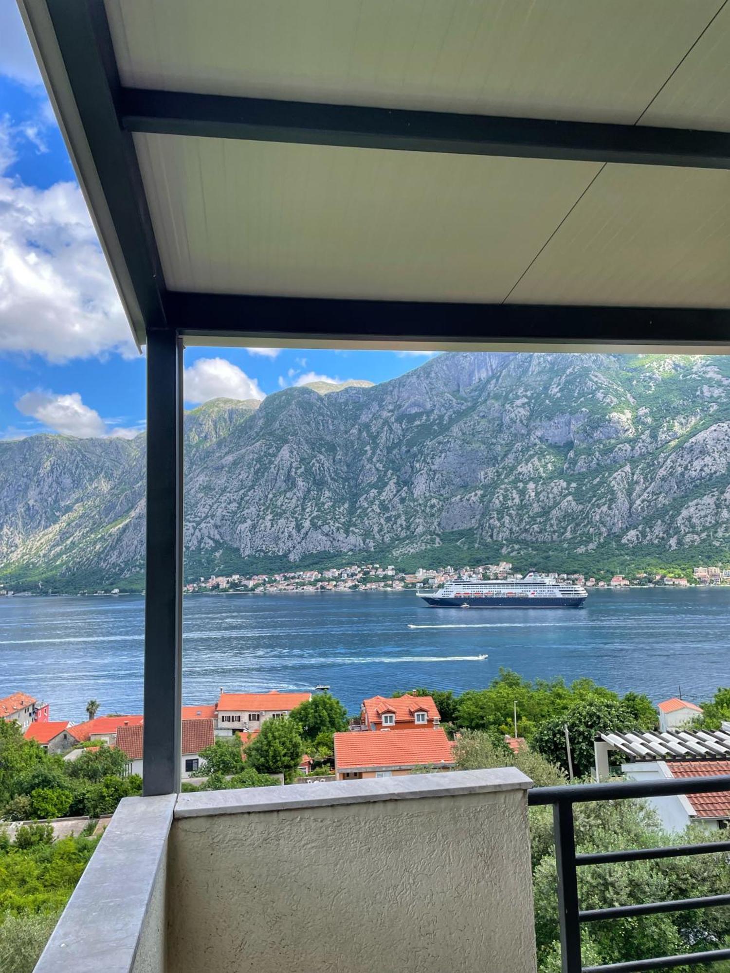 Apartments Krivokapic Prcanj With Bay View Kotor Extérieur photo